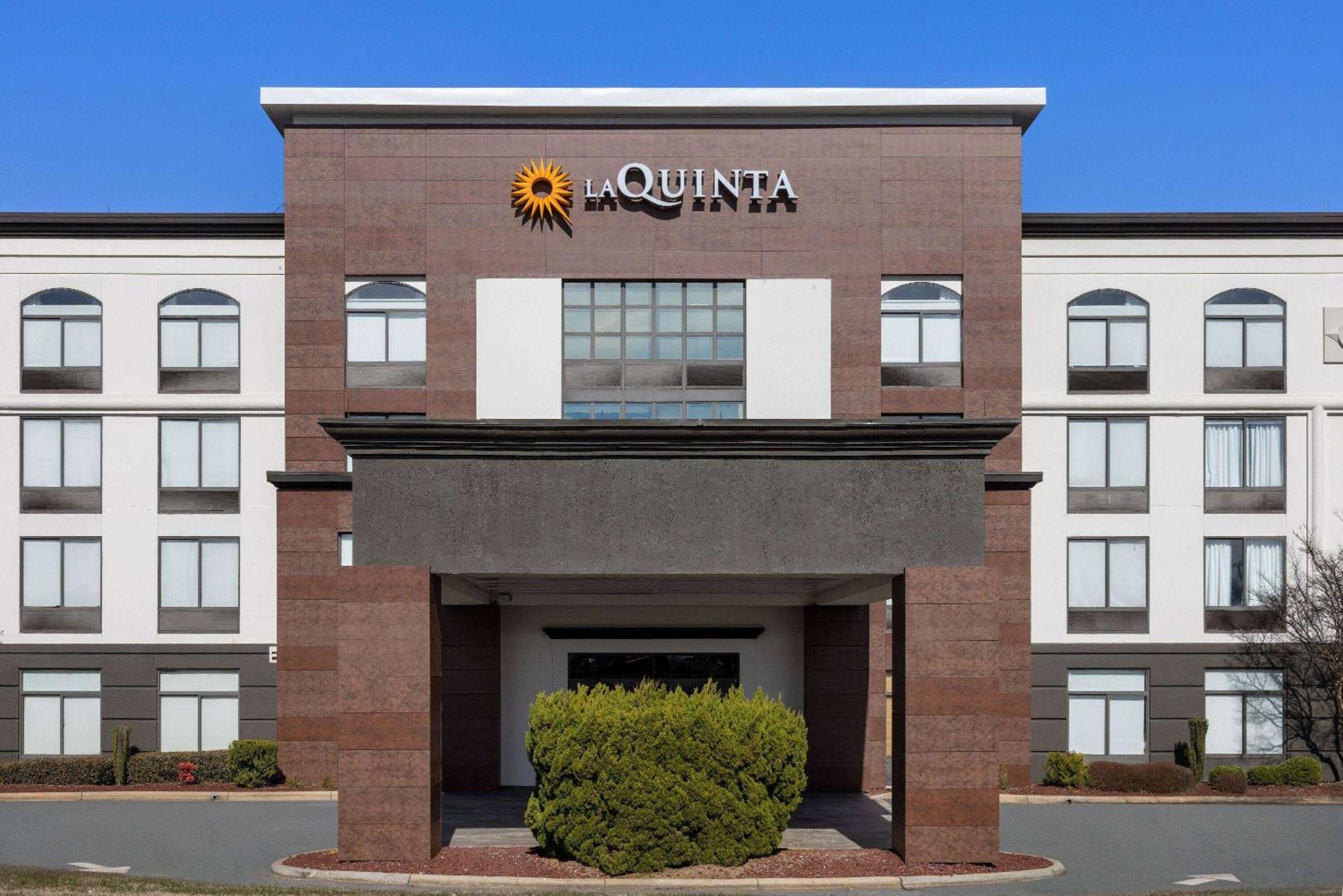 La Quinta Inn & Suites By Wyndham Mooresville Exterior foto